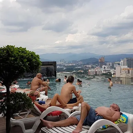 Skybed Over The Sky Hostel @Regalia Suites & Residences Kl